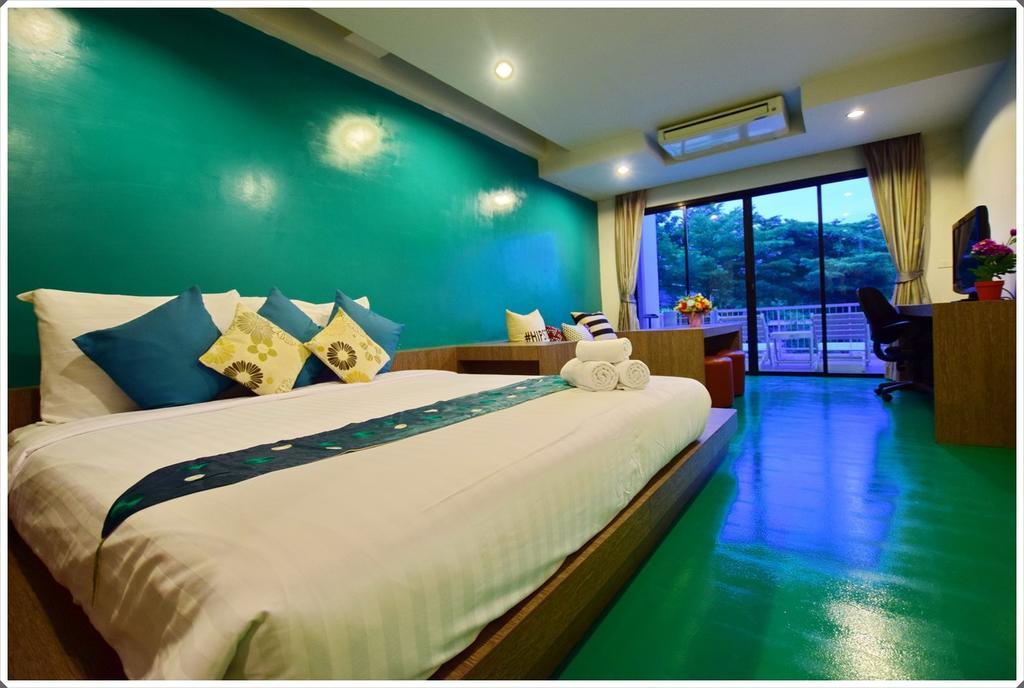 Franjipani Resort HHQ Buitenkant foto