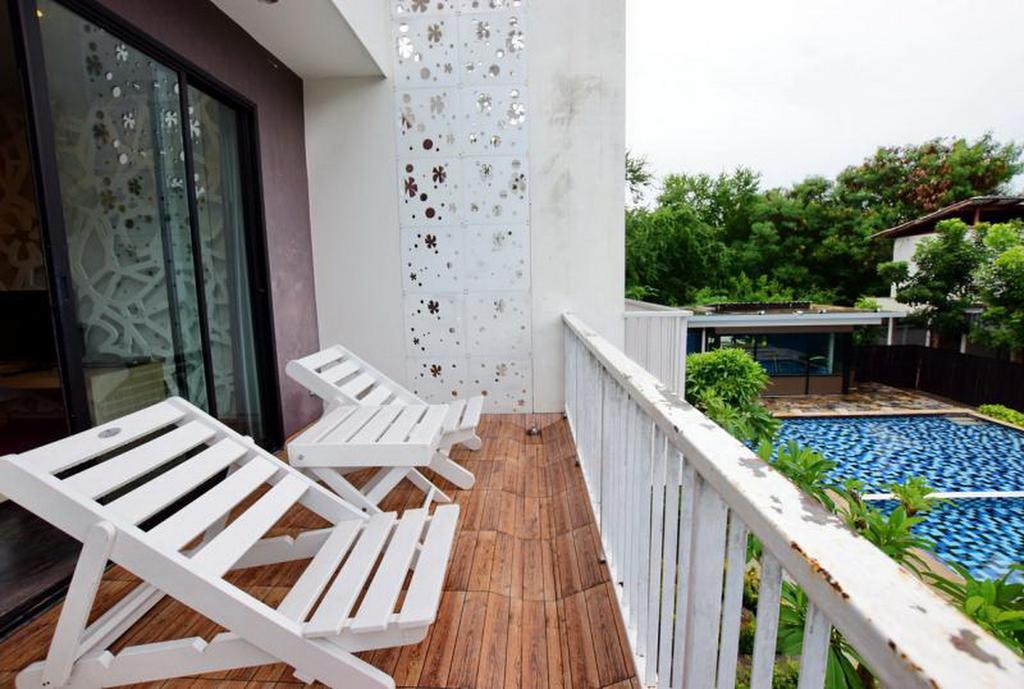 Franjipani Resort HHQ Buitenkant foto