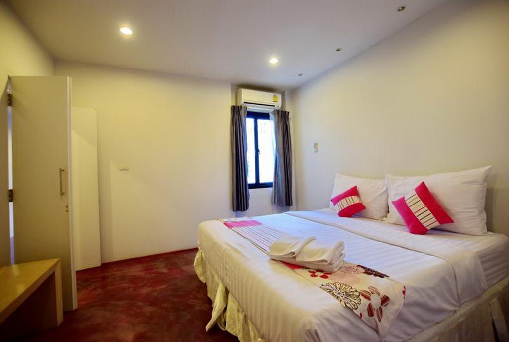 Franjipani Resort HHQ Buitenkant foto