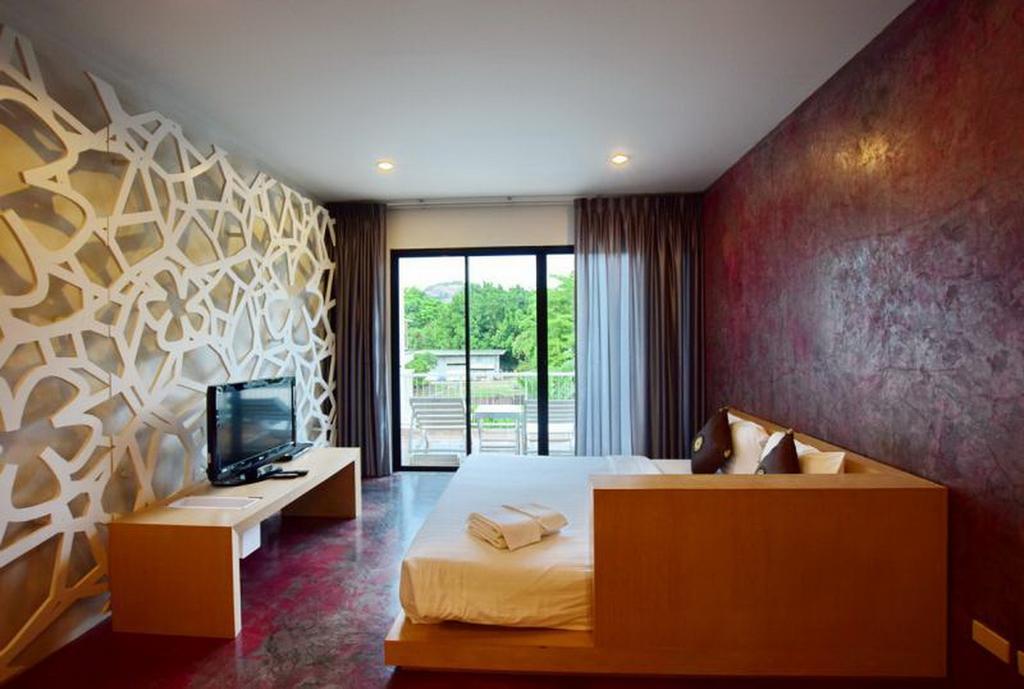 Franjipani Resort HHQ Buitenkant foto