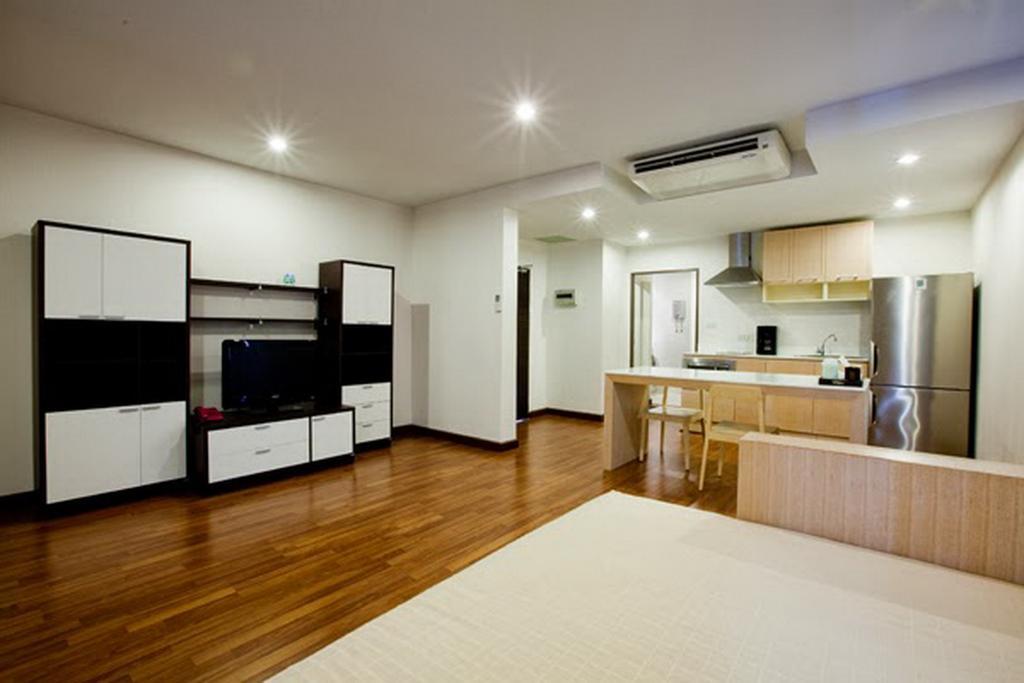 Franjipani Resort HHQ Buitenkant foto