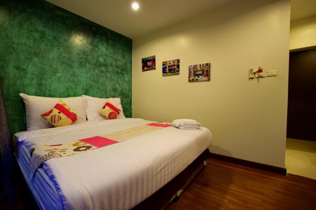 Franjipani Resort HHQ Buitenkant foto